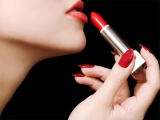 Labios maquillados por ms tiempo