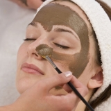 Limpieza profunda de cutis con fango termal